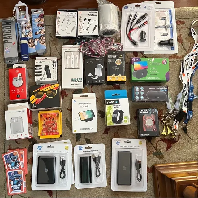 Unboxing de Carlos V.: Lo saqué todo al suelo para hacer la foto: auriculares, vari